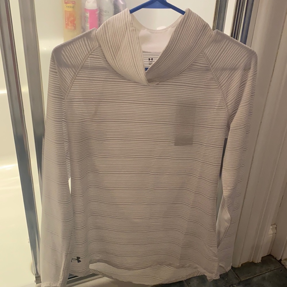 Under armor grey white long sleeve shirt